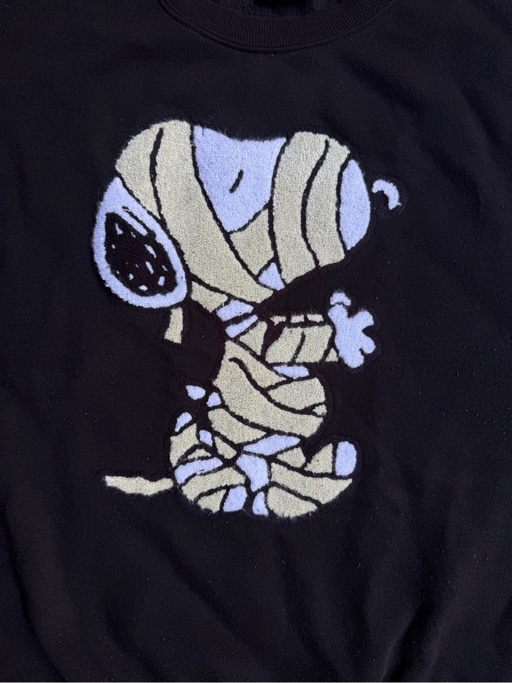 Peanuts Womens Snoopy Mummy Halloween Graphic Sweatshirt Black XL C-Life - Picture 3 of 5